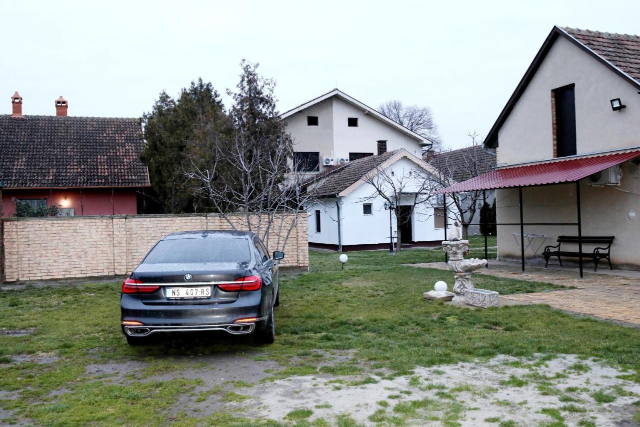 Vila Vasilije Hotel Törökkanizsa Kültér fotó